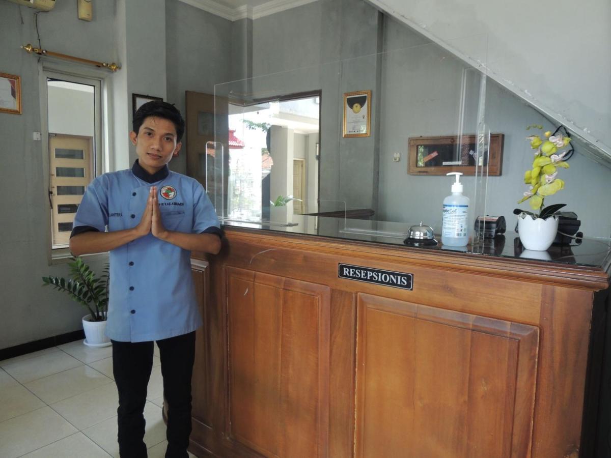 Hotel Sejahtera Kebumen Екстериор снимка